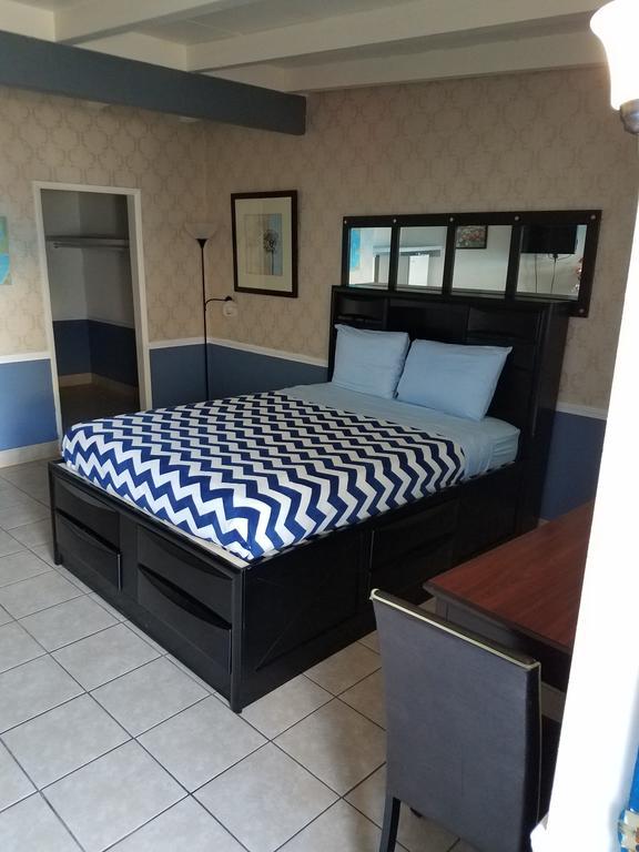 Travelers Bed & Breakfast Hostel Лас Вегас Екстериор снимка